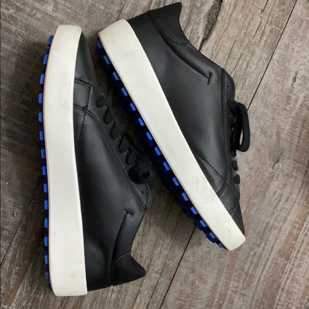 Black zara sneakera